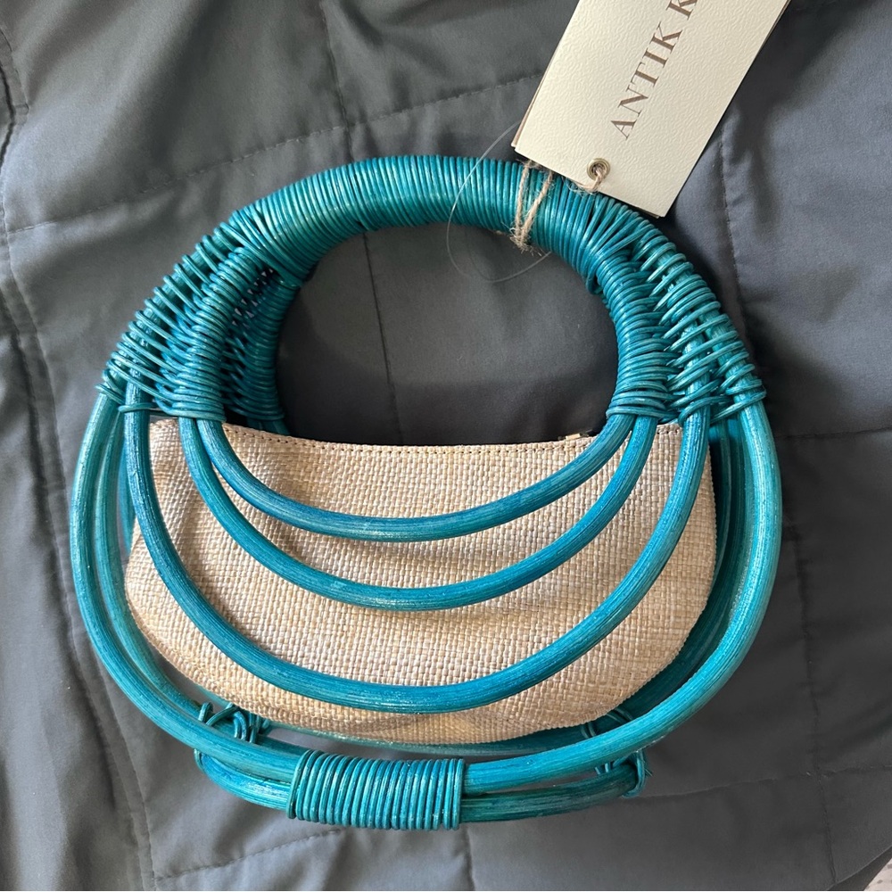 NWT Antik Kraft blue, teal wooden handbag with small pouch in beige